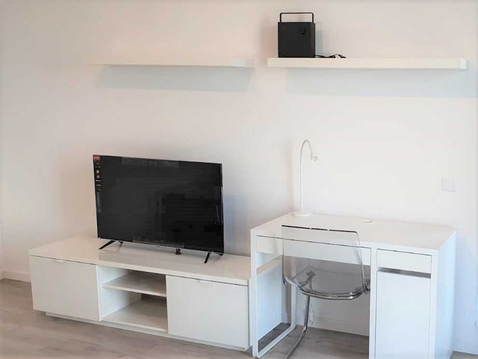 Proprietar inchiriez garsoniera moderna si linistita, vedere parc in Exigent Plaza Faza 2, locatie excelenta langa parc, metrou si mall