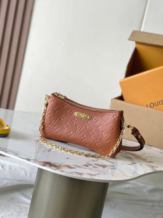 Geanta Louis Vuitton Liv Pochette