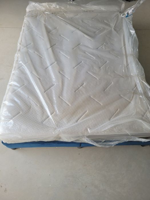 Pat 140x200 cu saltea JYSK Premium Spuma Memorie