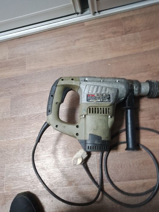 Продам Отбойник молоток