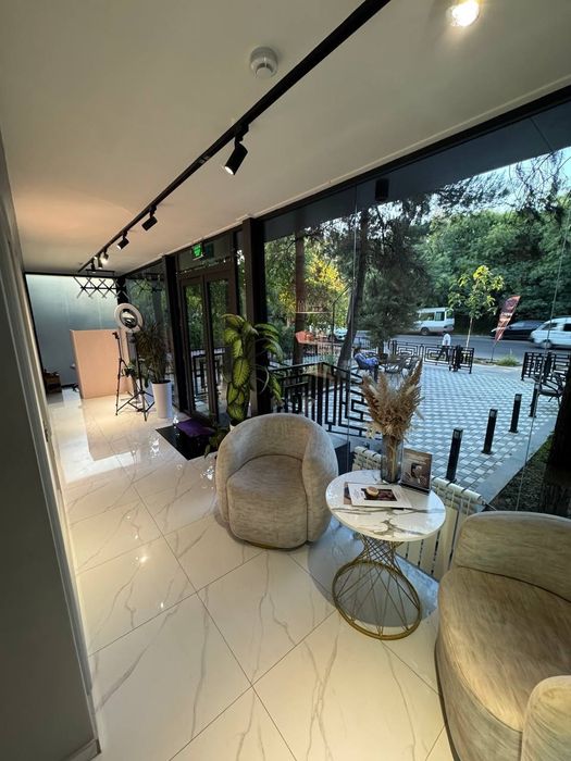 Продам готовый офис с арендатором. Площадь 90+60 м² ор-р Элбек