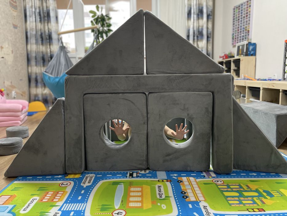 Модульный трансформер - диван.