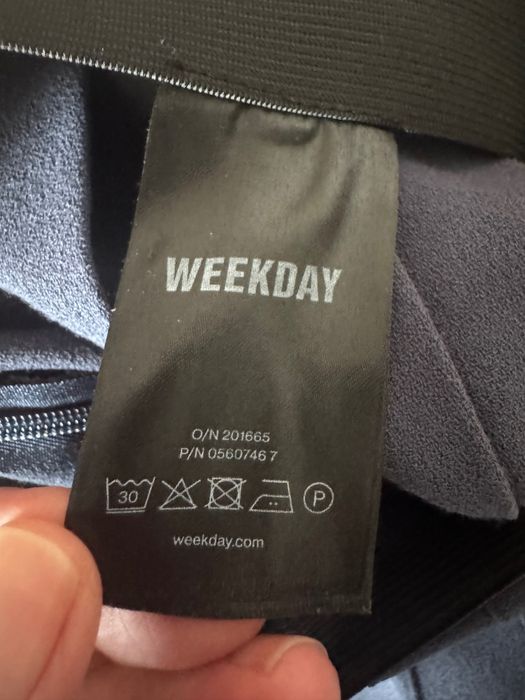 Жесток широк панталон WEEKDAY, 44 размер/ XL