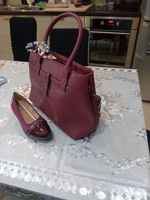 Дамска кожена чанта