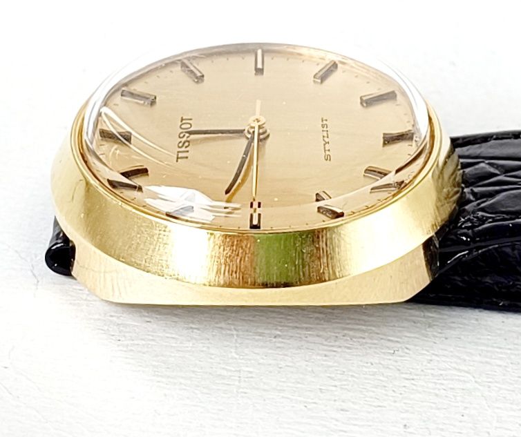 Tissot Stylist - механичен винтидж часовник  с ръчно навиване