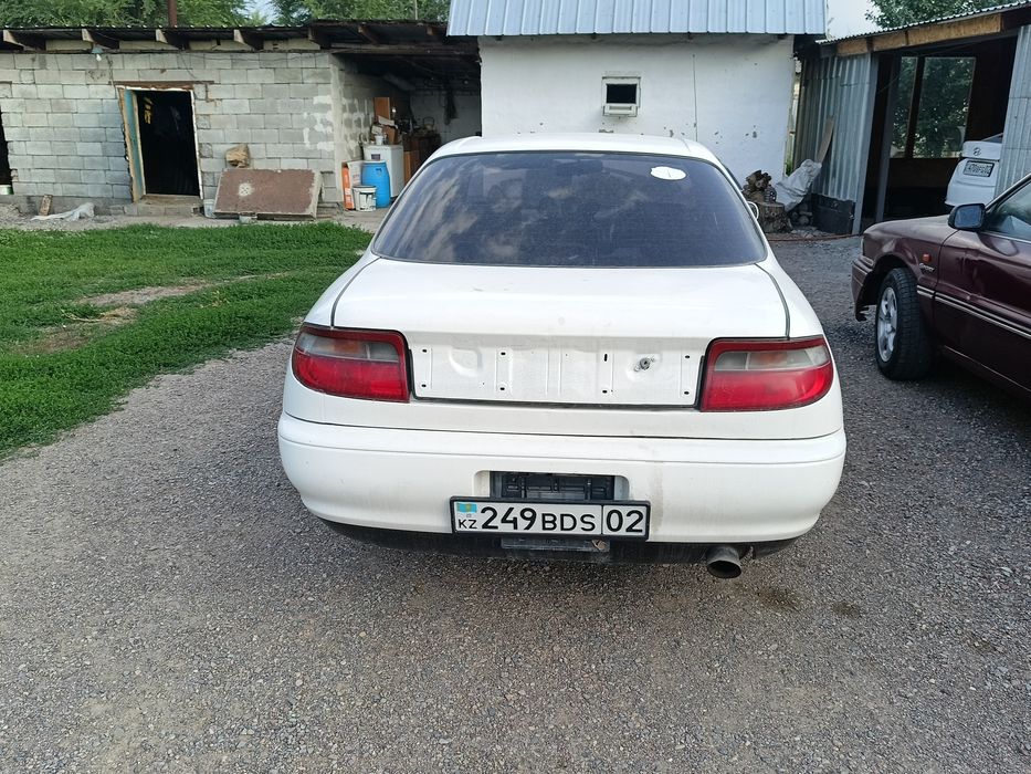 Тойота карина 1995г
