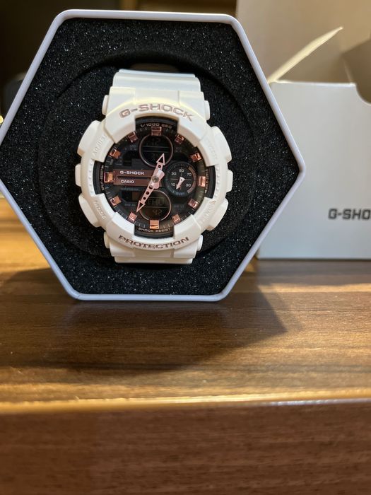 Часовник - Casio g-shock