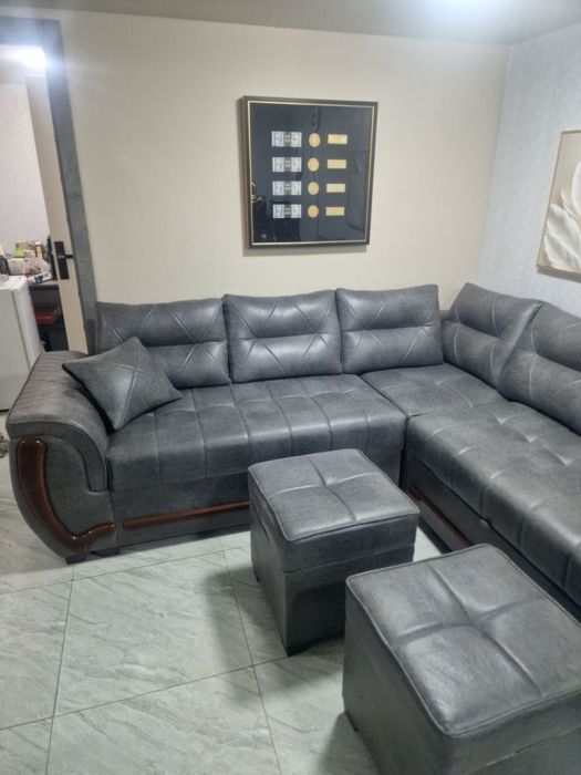 Большой уголовой диван с креслом и спалньным местом