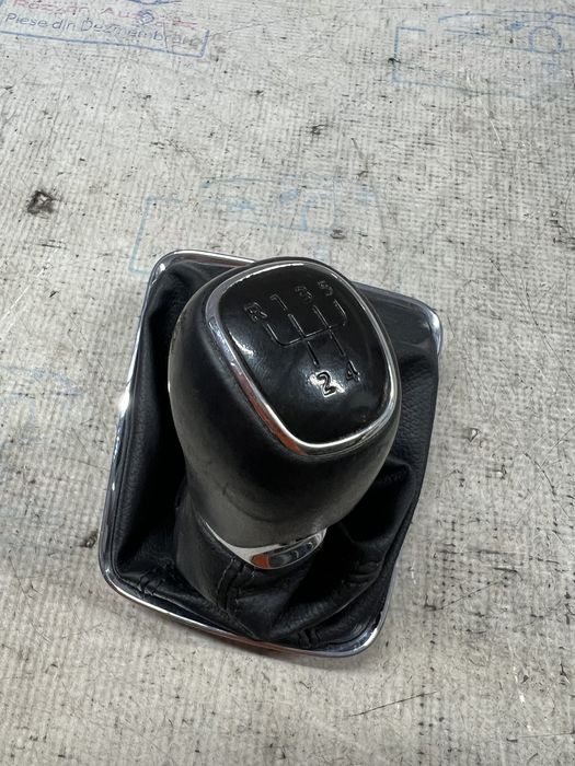 nuca schimbator 5+1 trepte  skoda rapid 2014