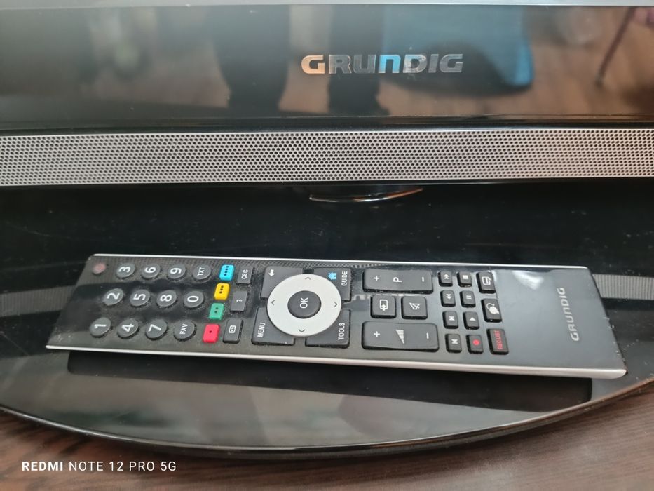 Телевизор Grundig 42 инча