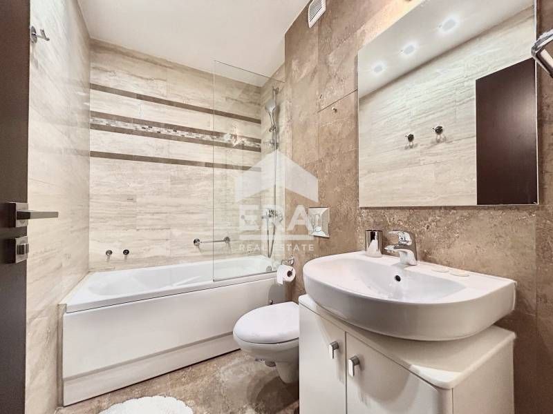 Дава се под наем Четиристаен апартамент в София, Лозенец - 158 кв.м за 2200 € - Снимка #5