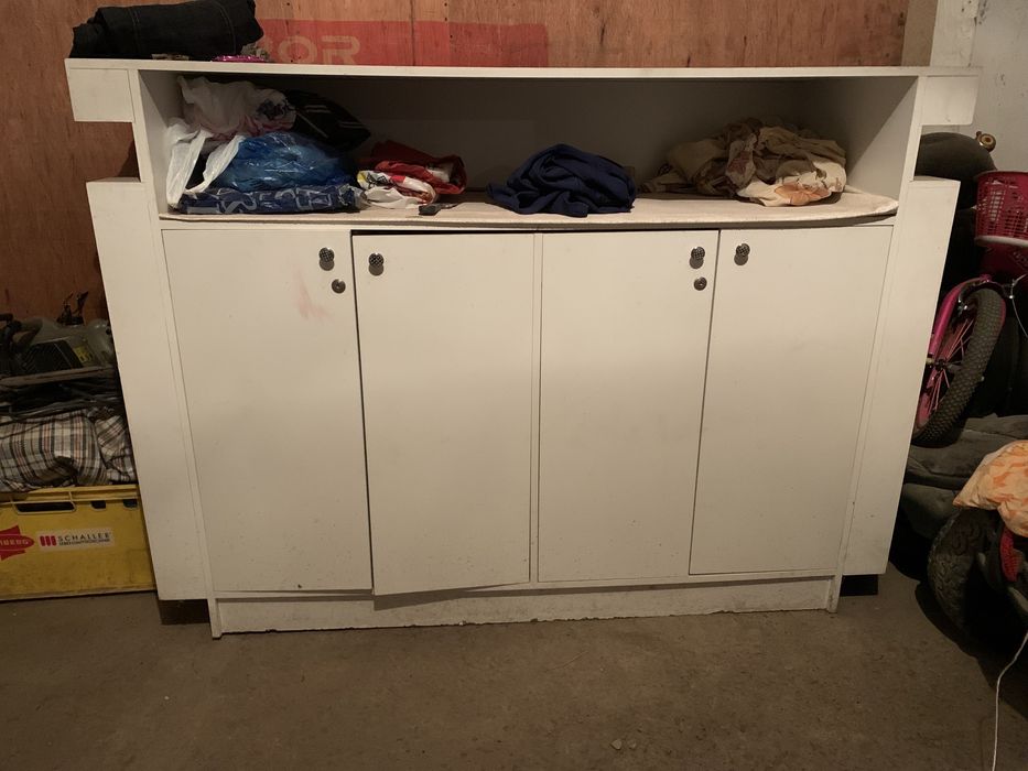 Шкаф для посуды,барная стоика