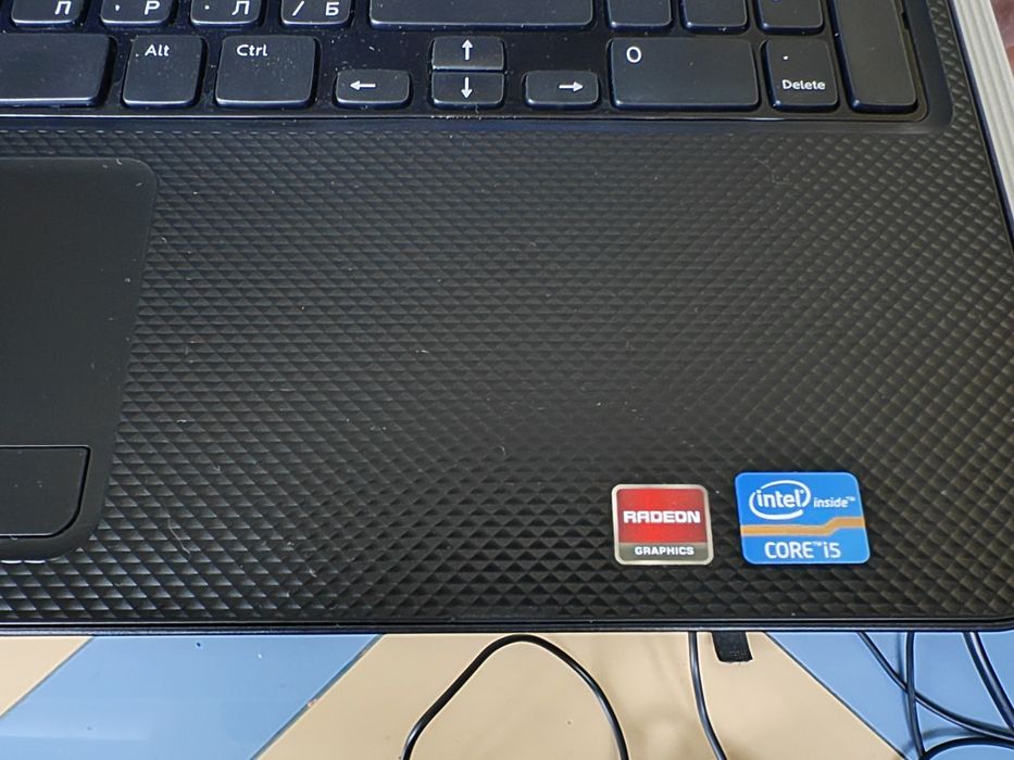 Dell Inspiron 3521 ,Intel® Core™ i5-3337U 1.80GHz,8GB DDR3,SSD 512GB, AMD Radeon HD 8730M