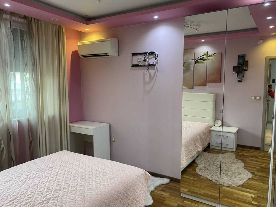 Продава се Тристаен апартамент в София, Хладилника - 116 кв.м за 1500 €/кв.м - Снимка #2