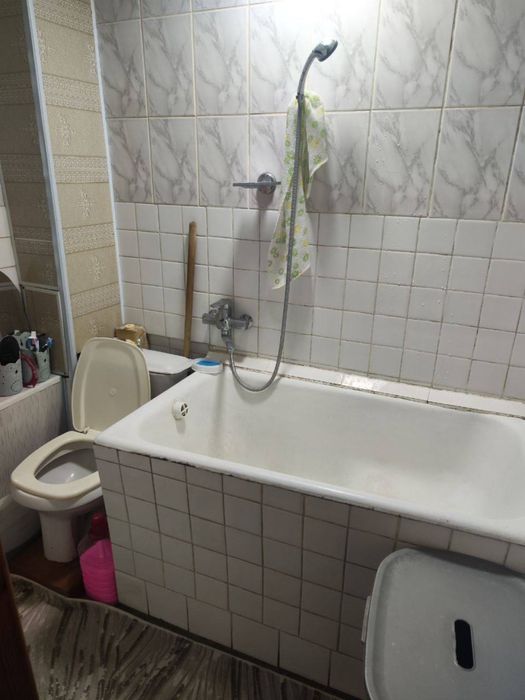 Срочно Продаётся 2 комнатная квартира опщежития  Авиасозлар-1 Школа-61