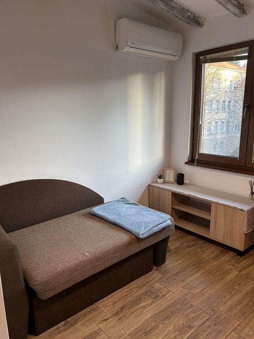 Дава се под наем Едностаен апартамент в София, Лозенец - 14 кв.м за 356.49 € - Снимка #1