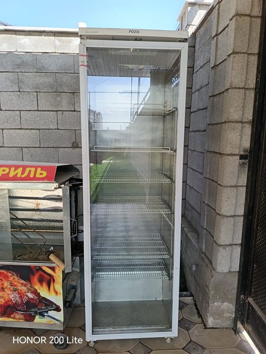 Холодильник и гриль аппарат