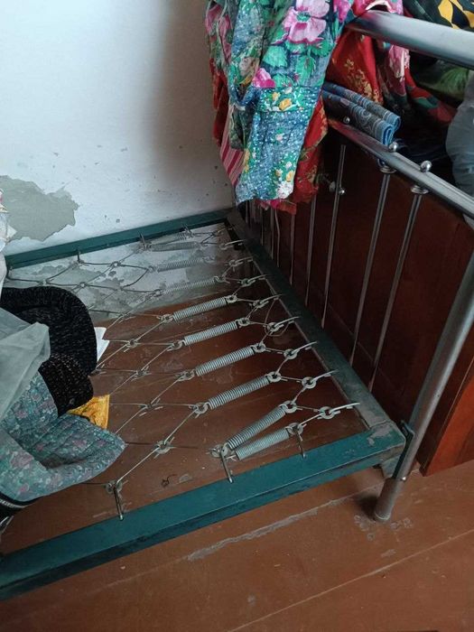 Продаётся железная кровать
