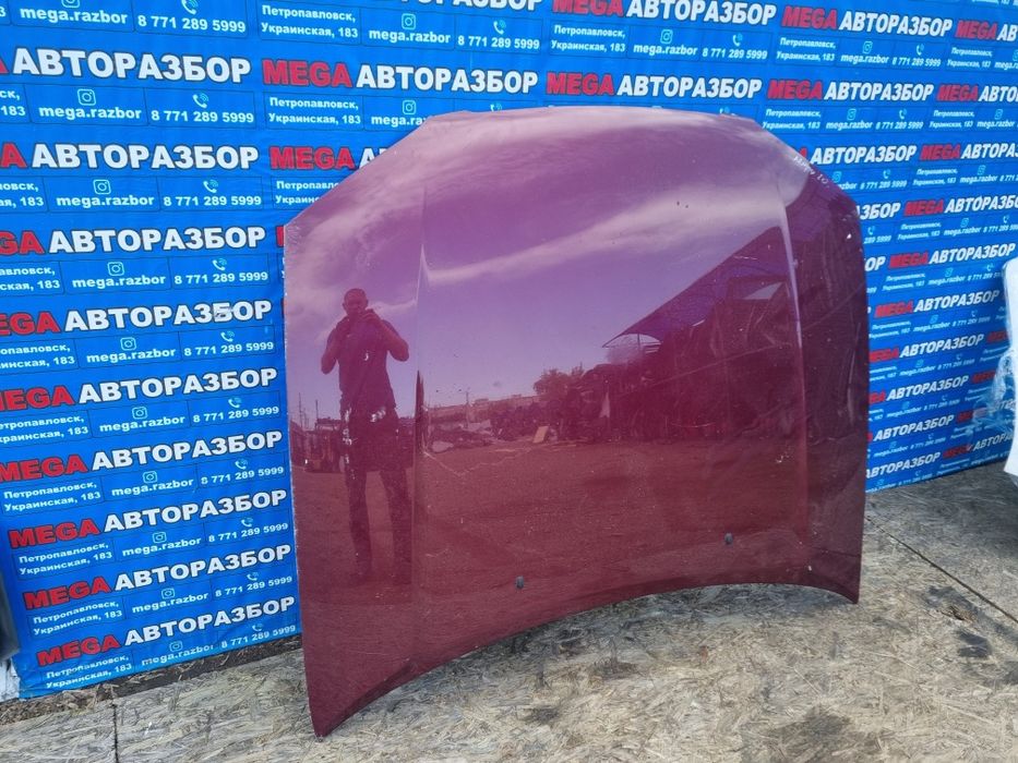 Капот на camry 20.