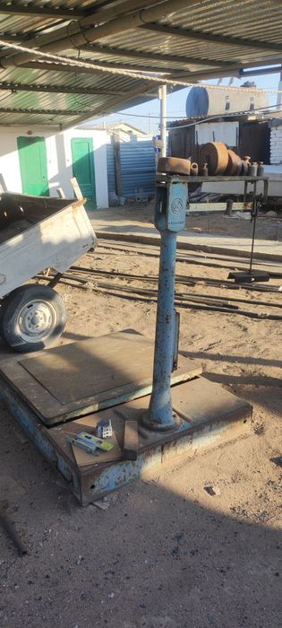 Продам весы 1000кг