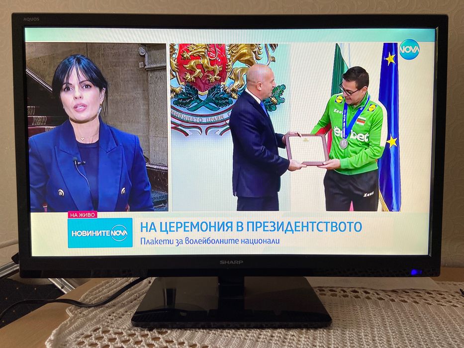 Телевизор Sharp 22 инча