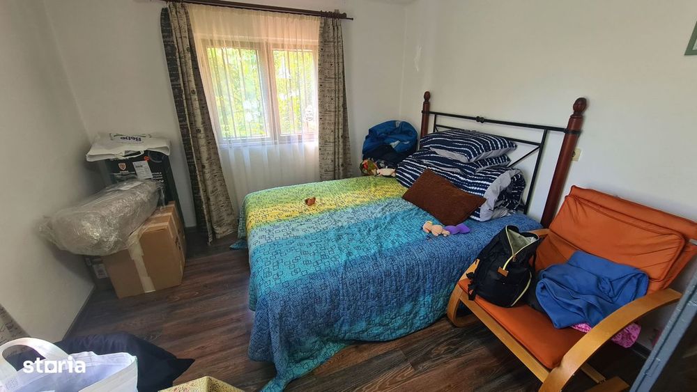 Casă de vânzare în comuna Valea Iașului, sat Mustățești, județ Argeș.