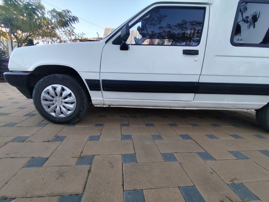 Vând Renault Express 1987( 35)Unic in Romania