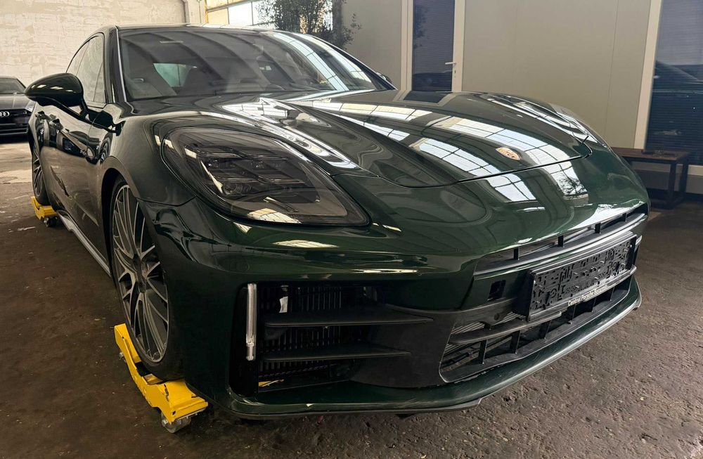 Porsche Panamera 4 E hibrid avariat