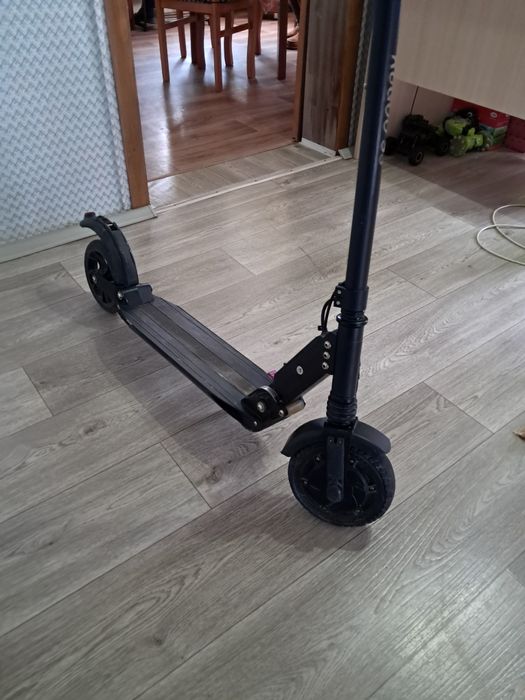 Продам электросамокат