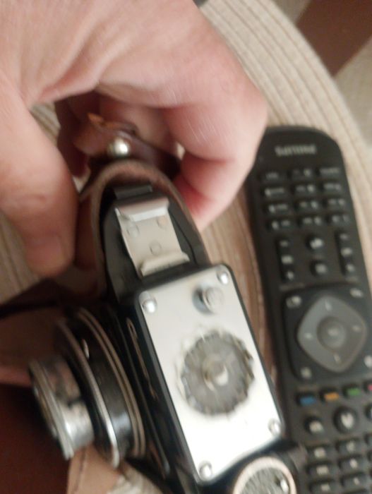 Два броя фотоапарати смяна