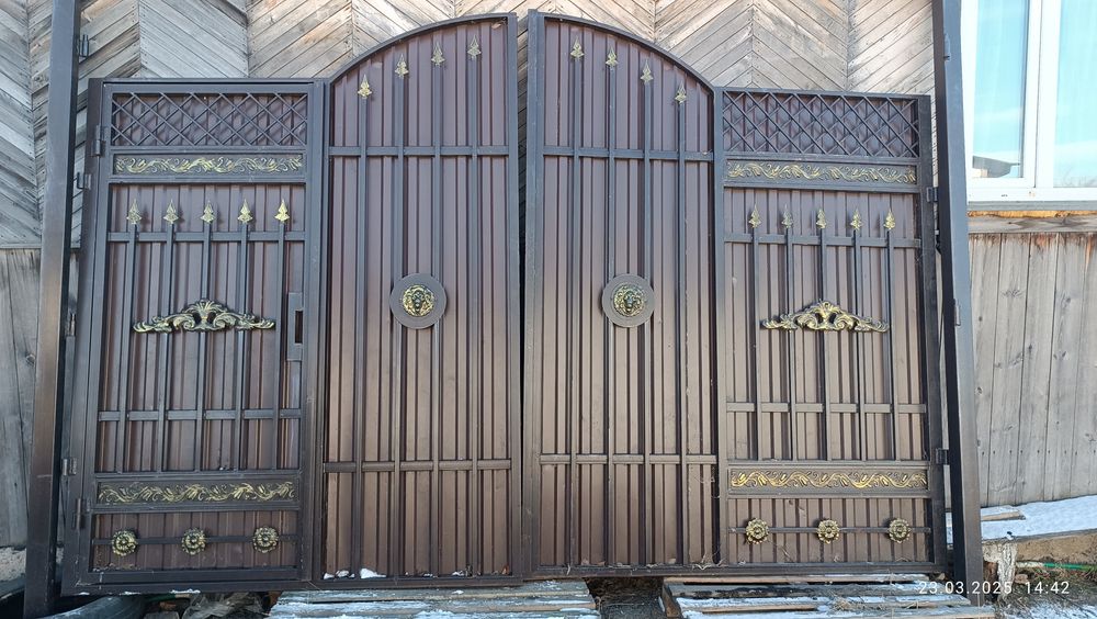 Продам ворота с калиткой