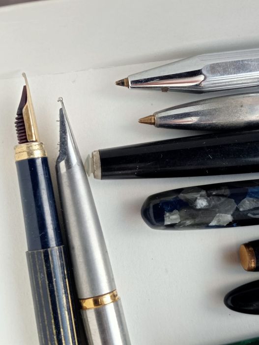 Stilouri,pixuri și creioane