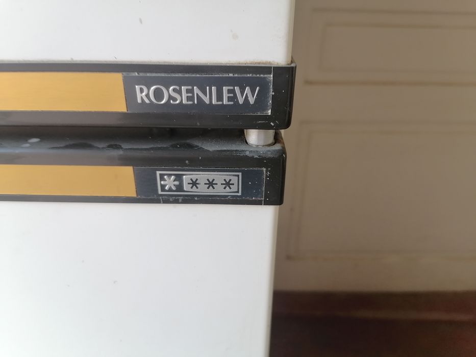 Финский холодильник-морозильник ROSENLEW