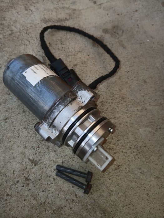 Pompa haldex grup diferential spate originala OEM tiguan ,pasatb8 etc