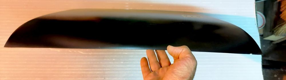 Въздуховод / Въздухозаборник за преден капак