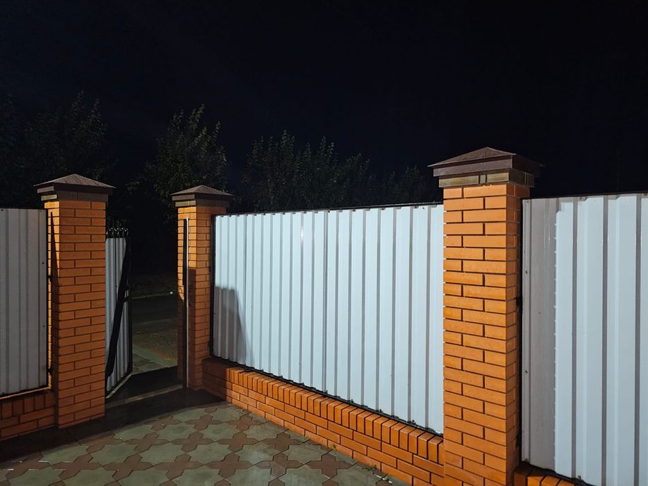 Колпаки и парапеты на забор