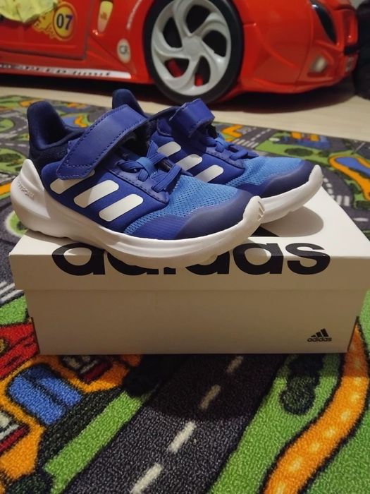 Детски маратонки Adidas 30 номер