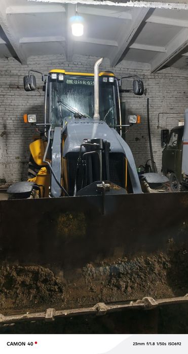 Экскаватор  Вольво BL61