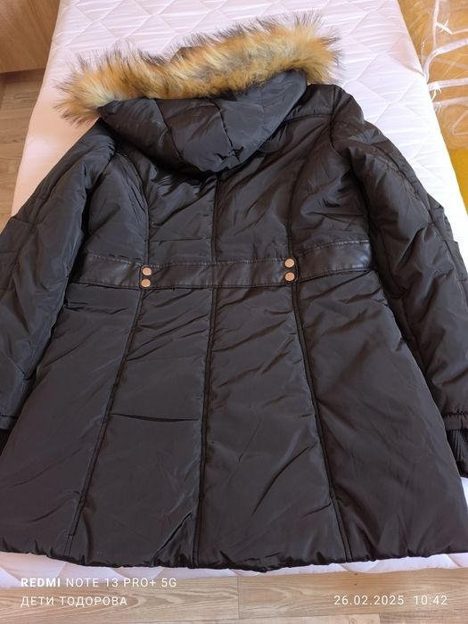 Продавам чисто ново,дамско,зимно яке ZAVANNA.