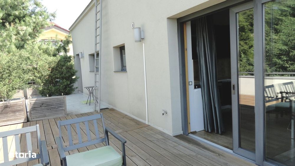 Apartament spatios, modern la etajul unei vile , Grigorescu