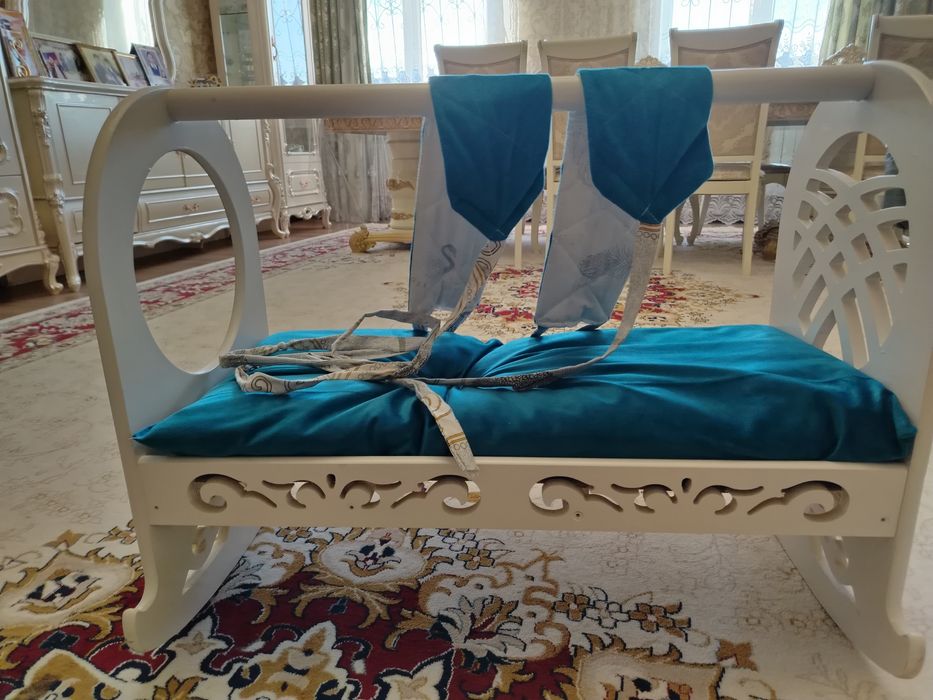 Продаётся Бесик сатылады