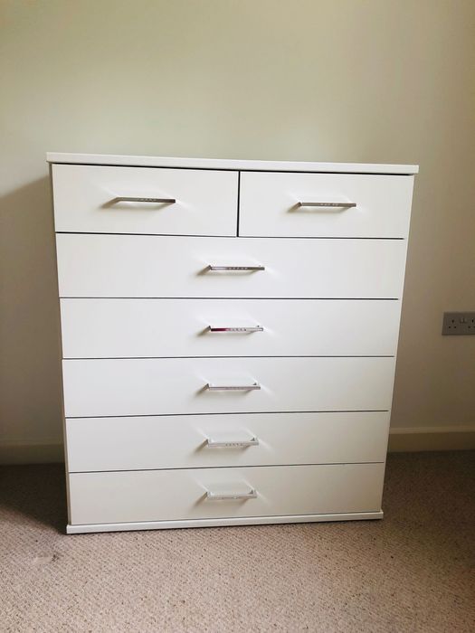 Детско обзавеждане (гардероб и скрин)