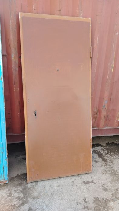 Продам двери б/у