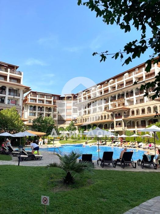 Продава се Четиристаен апартамент в Свети Влас - 139 кв.м за 844 €/кв.м - Снимка #11