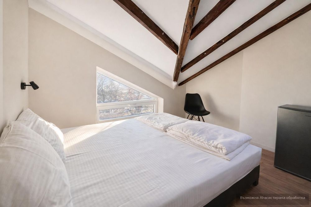 Дава се под наем Едностаен апартамент в Варна, Център - 30 кв.м за 420 € - Снимка #1