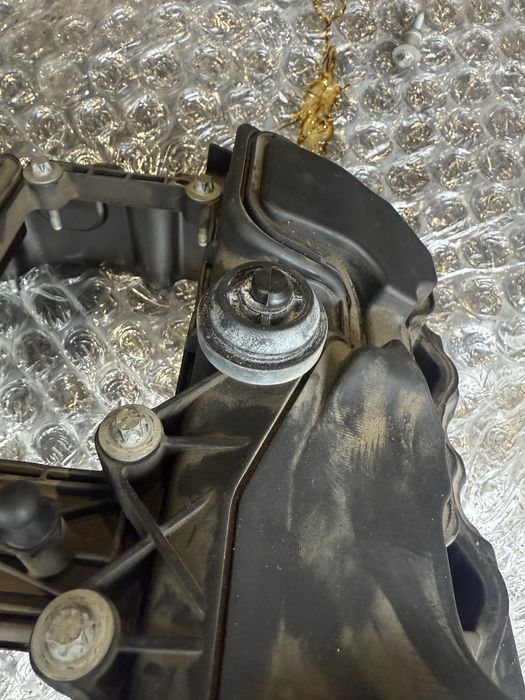 Капак клапани bmw m2 f87 m3 f80 m4 f82 бмв м2 ф87 м3 ф80 м4 капак