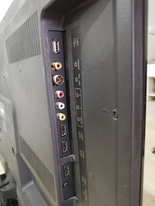 Продам телевизор Hisense диагональ 102 см не смарт, б/у