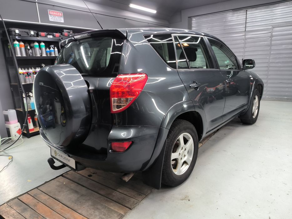 VAND.     Toyota.  Rav4