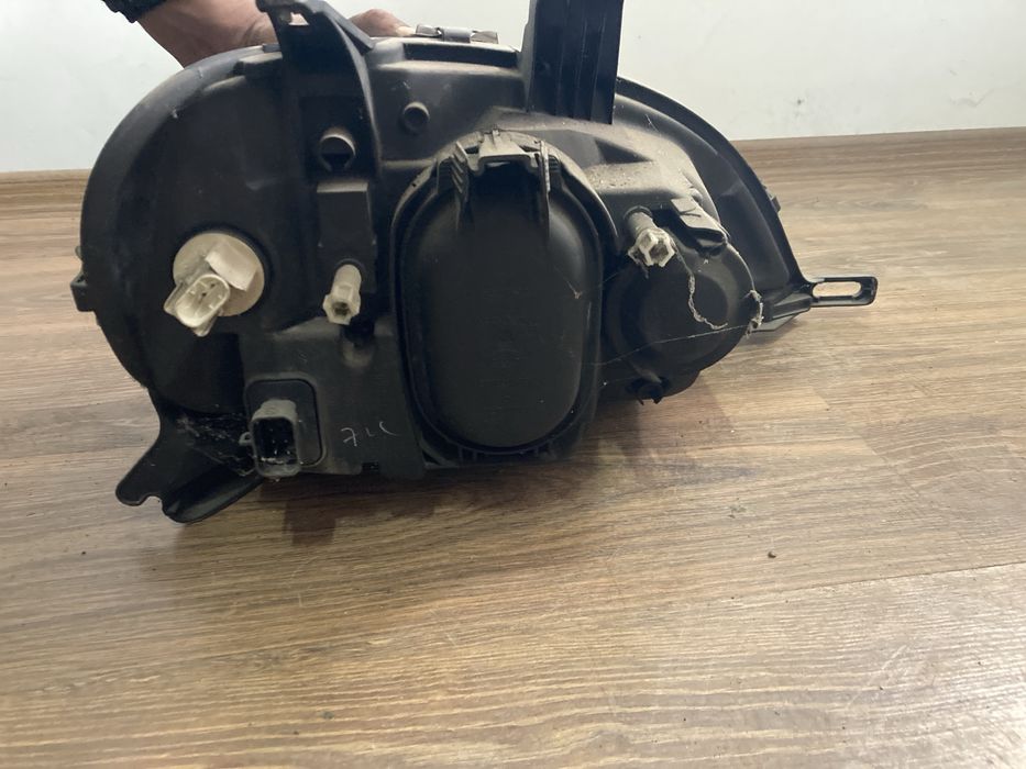 Ляв фар за Mercedes ML W163 / Мерцедес МЛ 2000г