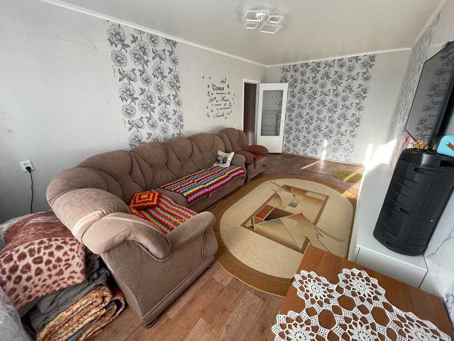 Продажа 2-комнатной квартиры 7 мкр